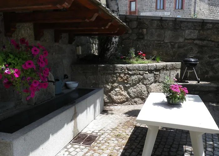 De La Begude Ferienhaus *